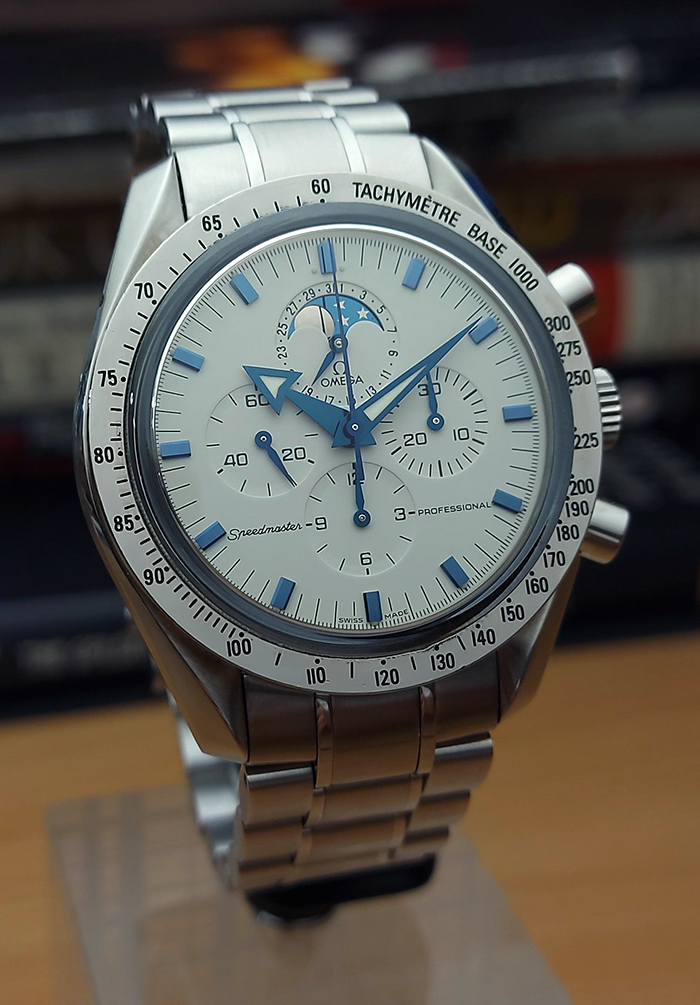 Omega Speedmaster Professional Moonphase 18K White Gold Bezel